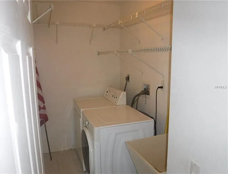 3 bed, 1815 sqft, $1,800 — Photo 3
