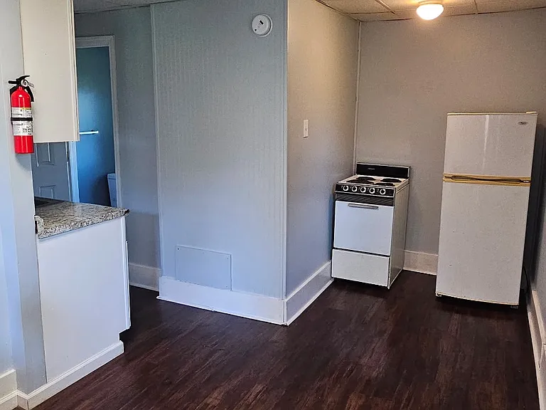 46 Davis Ave #4 — Photo 1