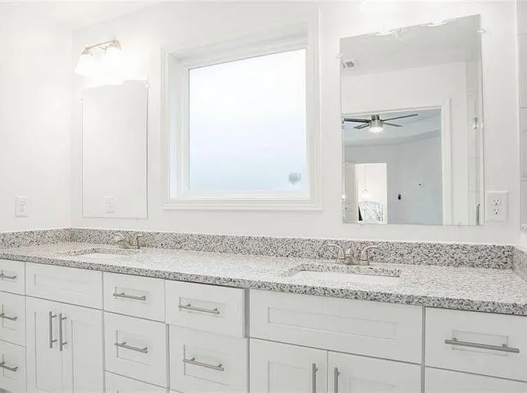 722 Rose Palm Ln — Photo 7