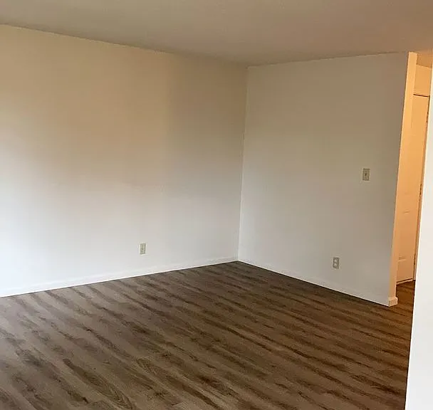 742 32nd Ave SE #7 — Photo 8