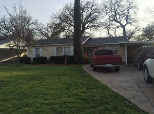 304 Belle St, Bedford, TX 76022