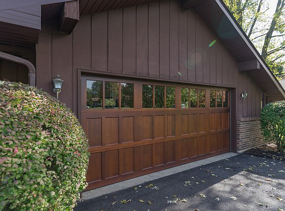 3rd image of 1735 Margaret Ln