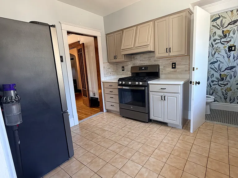 942 Harrison Ave — Photo 15
