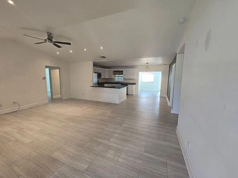 3027 SW 23rd Ave — Photo 3