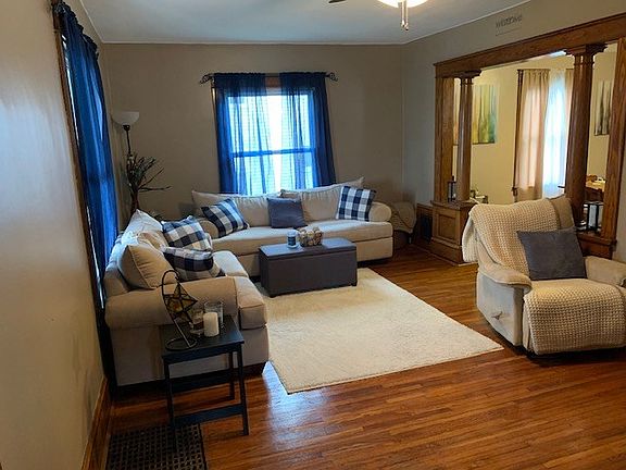 3rd image of 215 Robinwood Ave