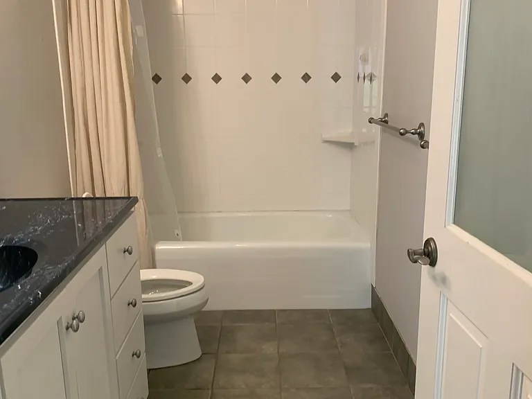 120 Villa Ave #B — Photo 8