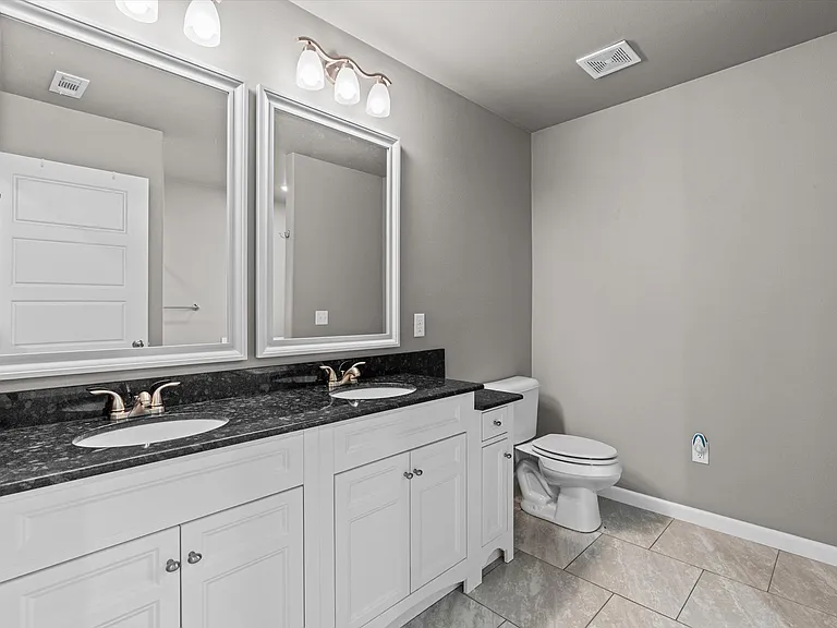 3209 Oglethorpe St — Photo 8