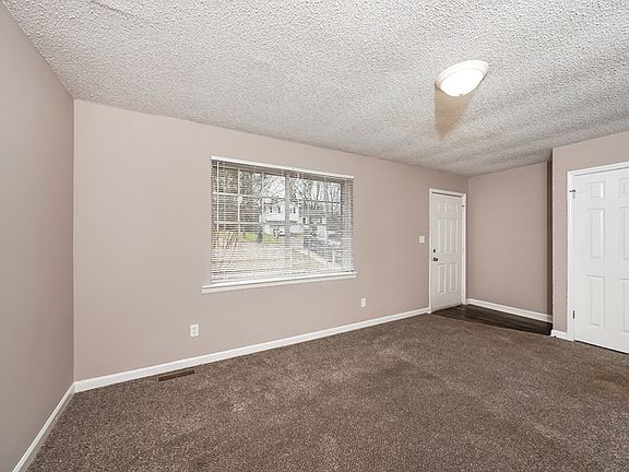 3rd image of 1333 Turf Dr