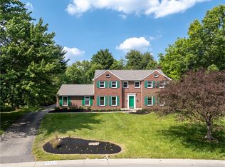 8912 Chapelsquare Ln, Cincinnati, OH 45249