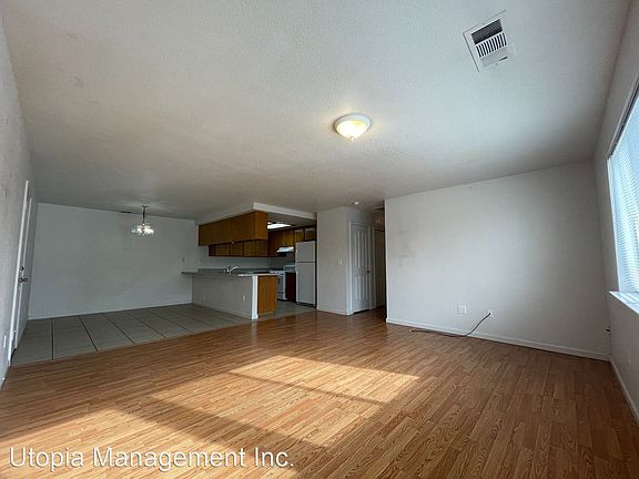 2nd image of 545 Howard Ct Unit B