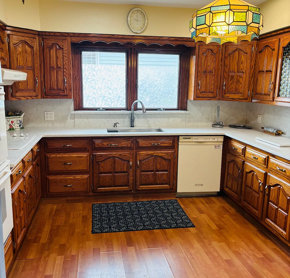 3 bed, 2.0 bath, $3,700 — Photo 3