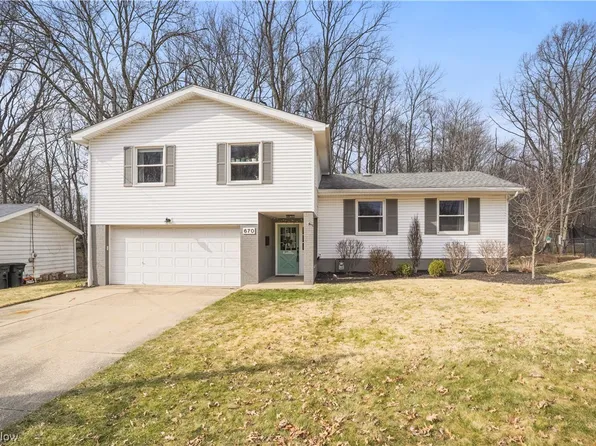 670 Treeside Dr, Akron, OH 44313