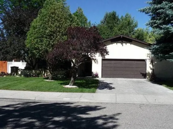 1950 Malibu Dr, Idaho Falls, ID 83404