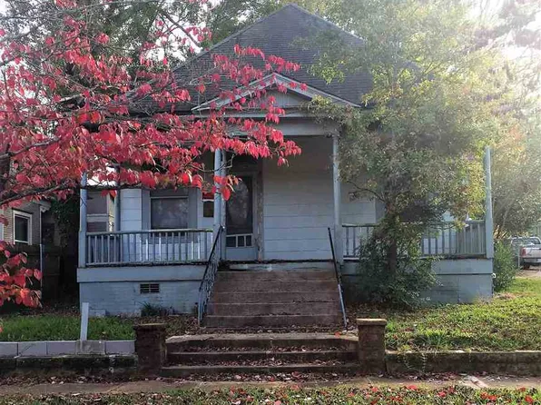 1006 E Austin St, Marshall, TX 75670