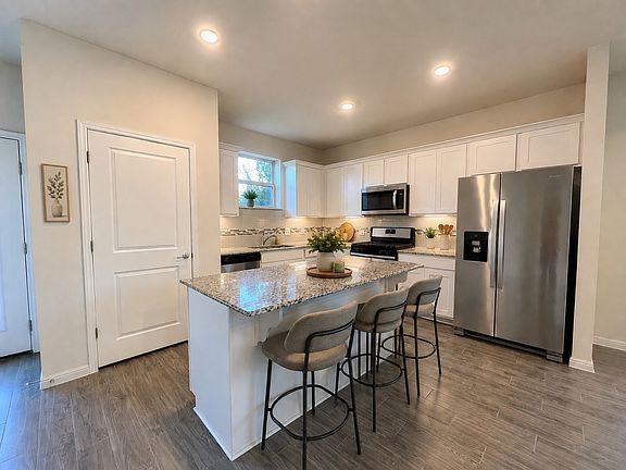 5th image of 5901 Charles Merle Dr #2