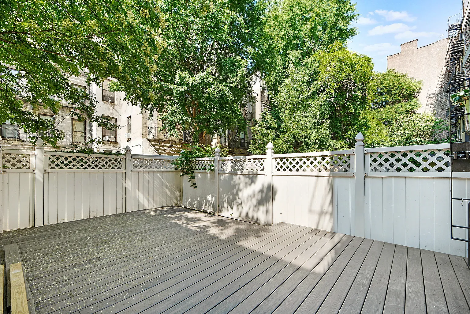 426 West 49th Street — Photo 1