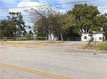 1st image of 800 McBride Ln