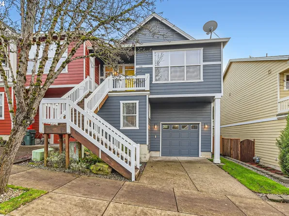 370 SW 105th Ter, Portland, OR 97225