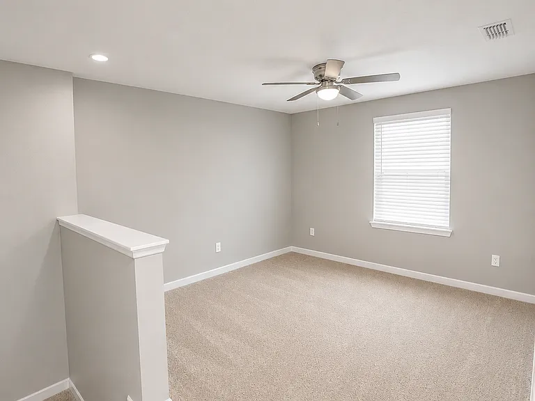 9766 Giada Dr — Photo 7