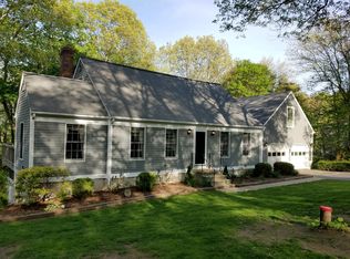 2 Marcia Dr, Uncasville, CT 06382