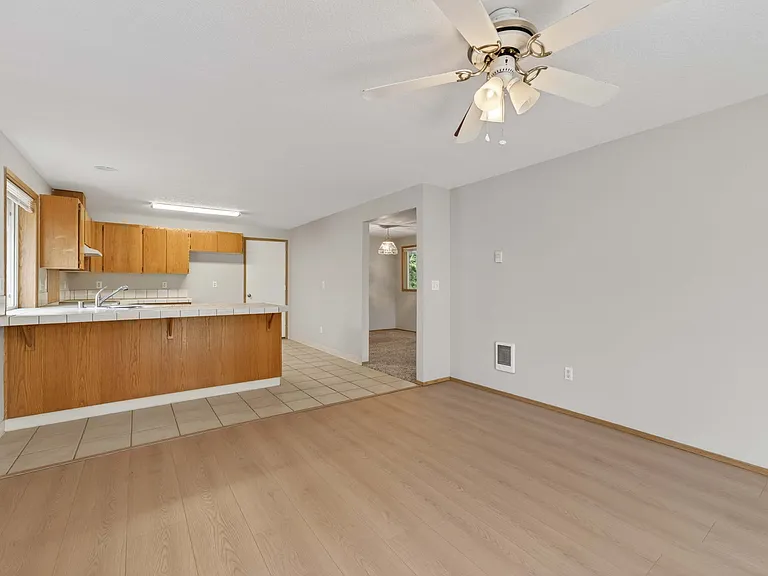 17005 NE 21st St — Photo 11