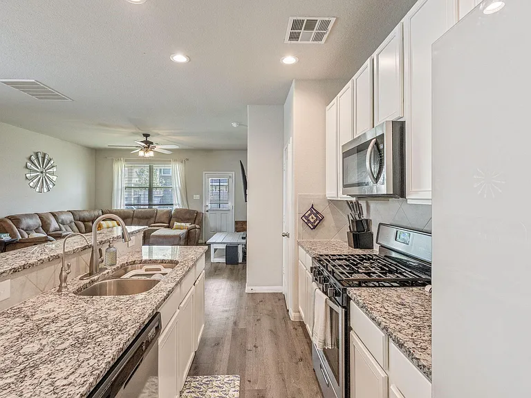 2221 Raider Dr — Photo 16