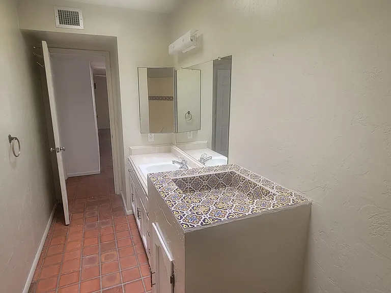 7562 N Calle Cordobesa — Photo 16