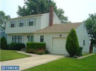 76 Euston Rd S, Marlton, NJ 08053