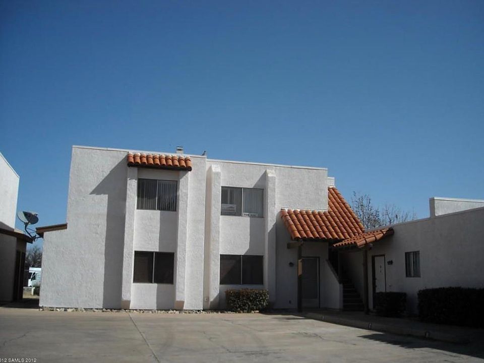 1st image of 4321 Avenida Palermo APT D