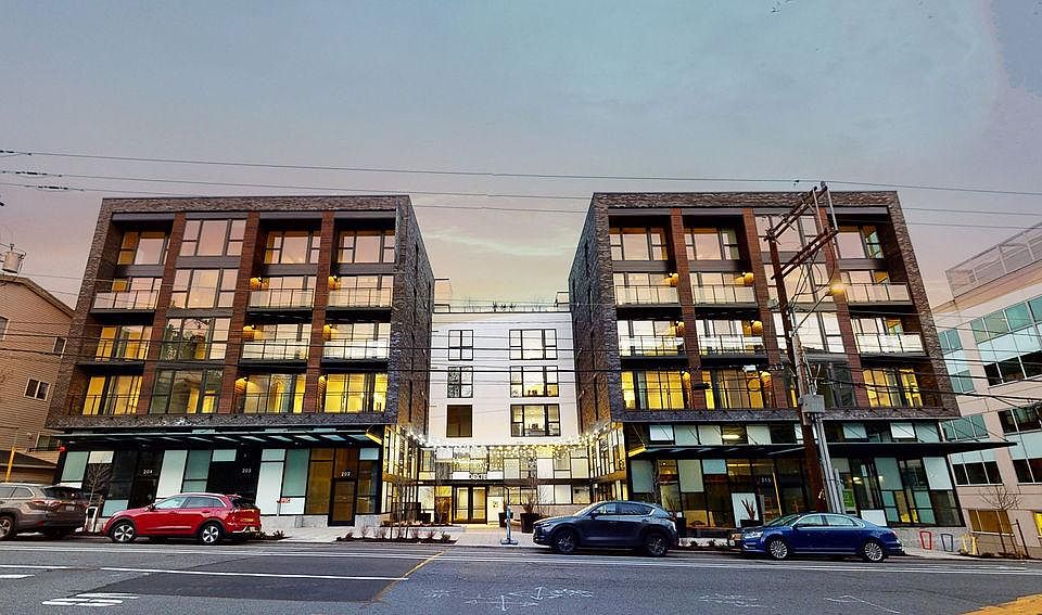Building Photo 3