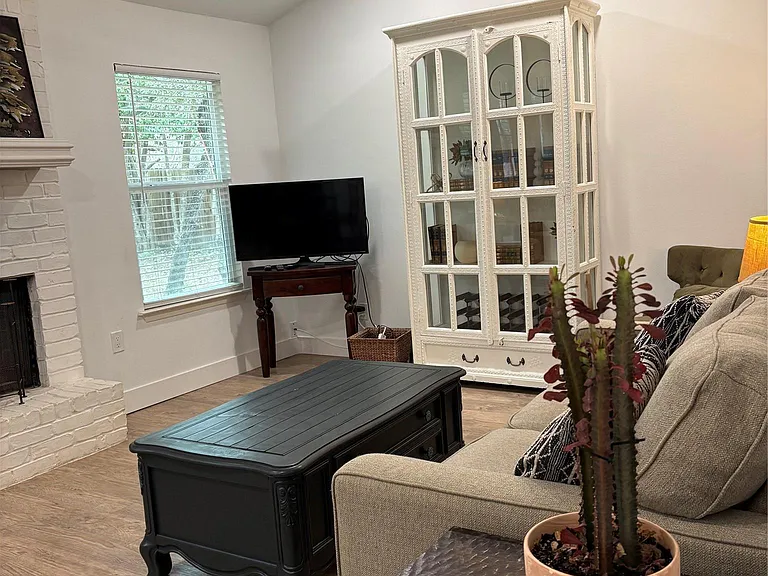 106 S Mount Rushmore Dr — Photo 4