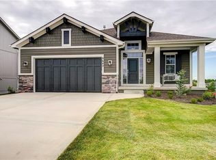 9642 Brockway St, Lenexa, KS 66220