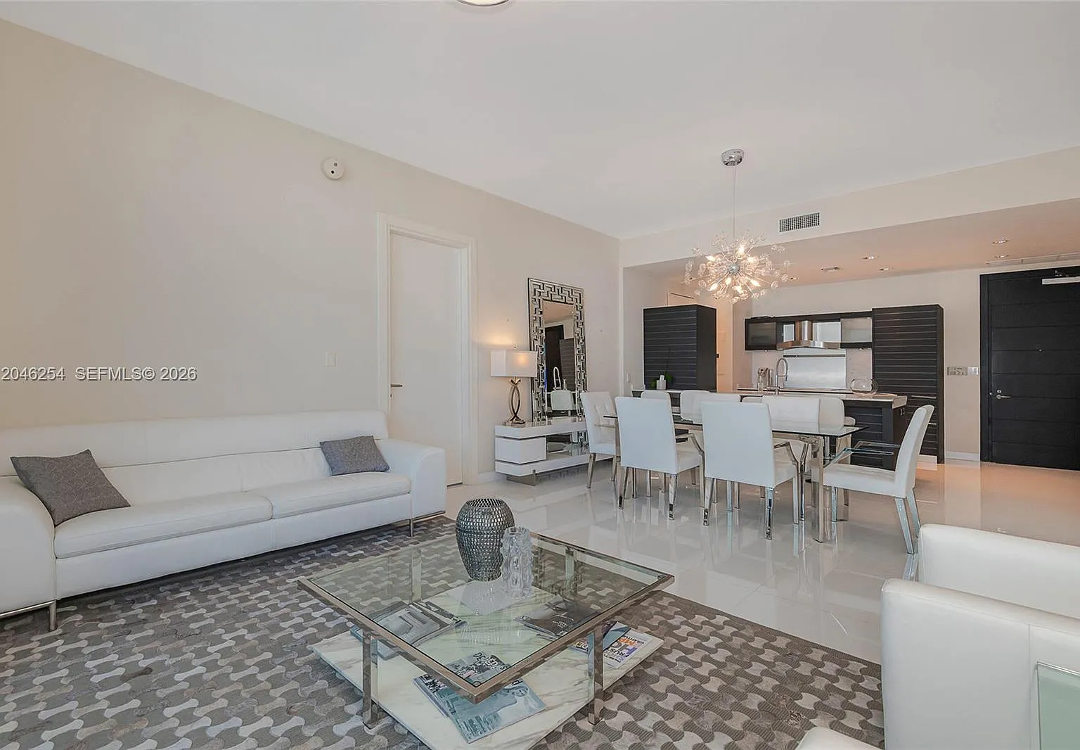Epic West Condo — Photo 2