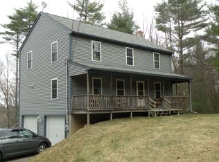 102 Mashapaug Rd, Sturbridge, MA 01566