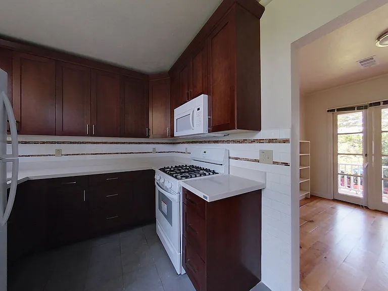 2412 Ellsworth St. — Photo 17