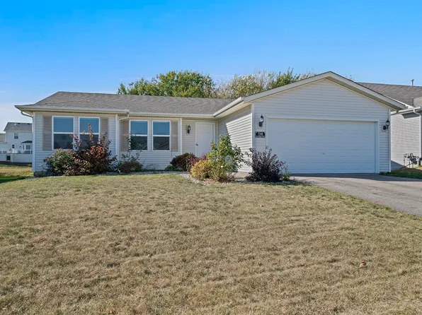 7248 Pleasant View Dr, Machesney Park, IL 61115