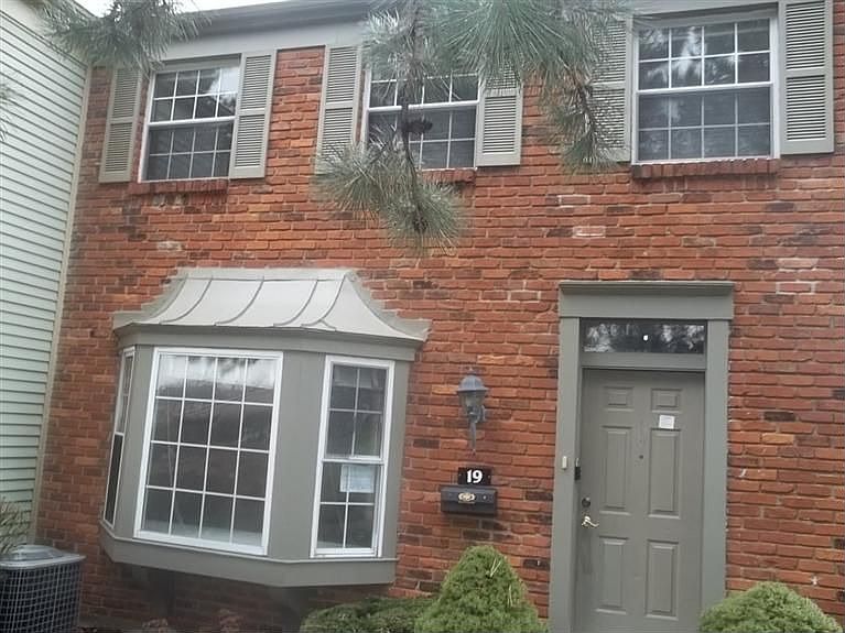 1st image of 19 Twin Lakes Dr #211