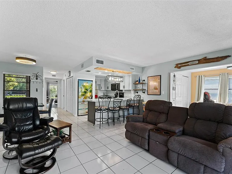 2571 Cyprus Dr #1-101 — Photo 17