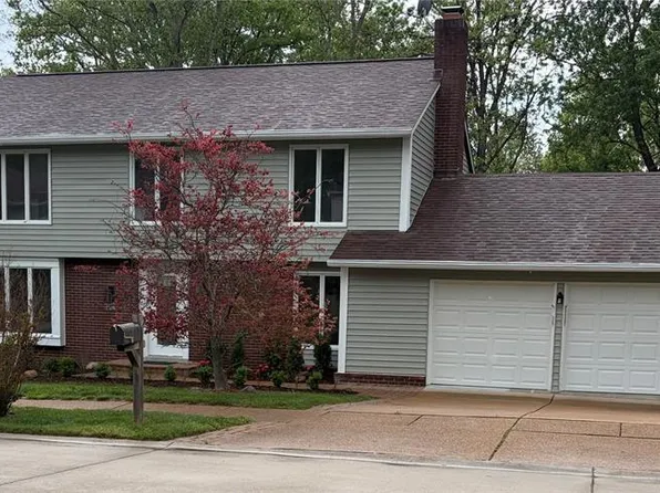 463 Maymont Dr, Ballwin, MO 63011