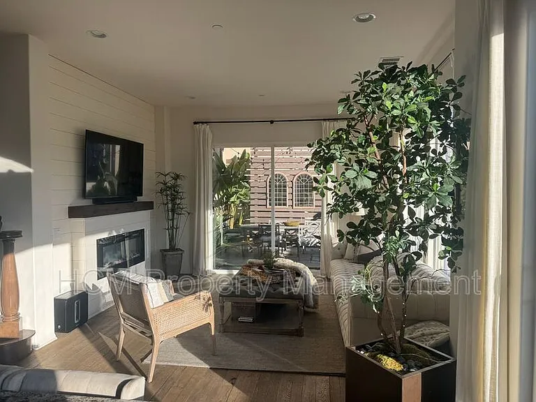 33 Maduro St — Photo 8