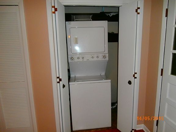washer and dryer included