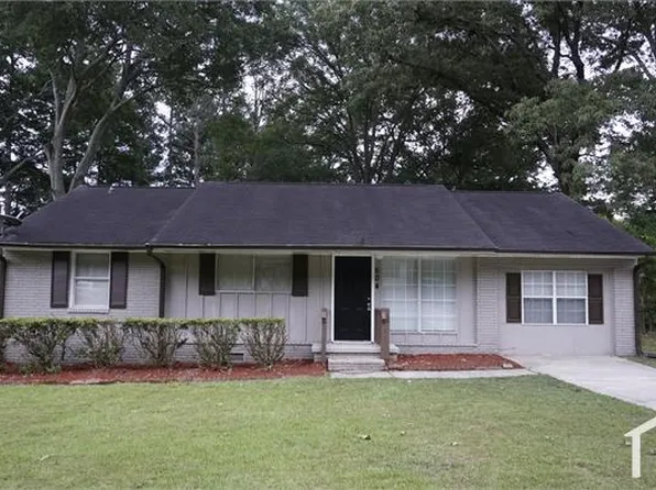 504 Pinecrest Dr, Riverdale, GA 30274