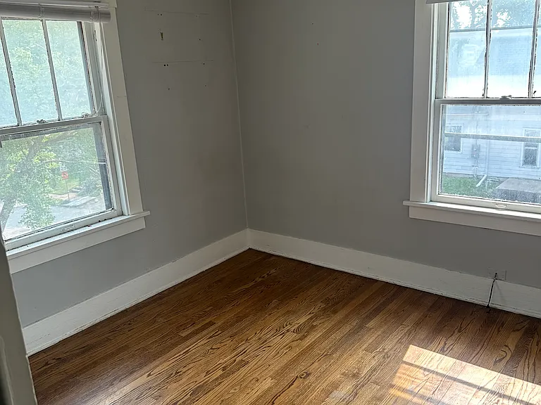 4173 Cuming St — Photo 2