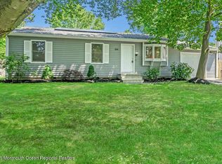 104 Bowline Rd, Manahawkin, NJ 08050