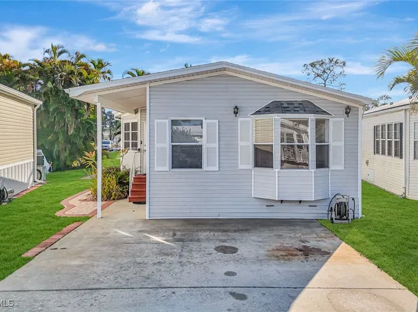 10827 Little Heron Cir, Estero, FL 33928
