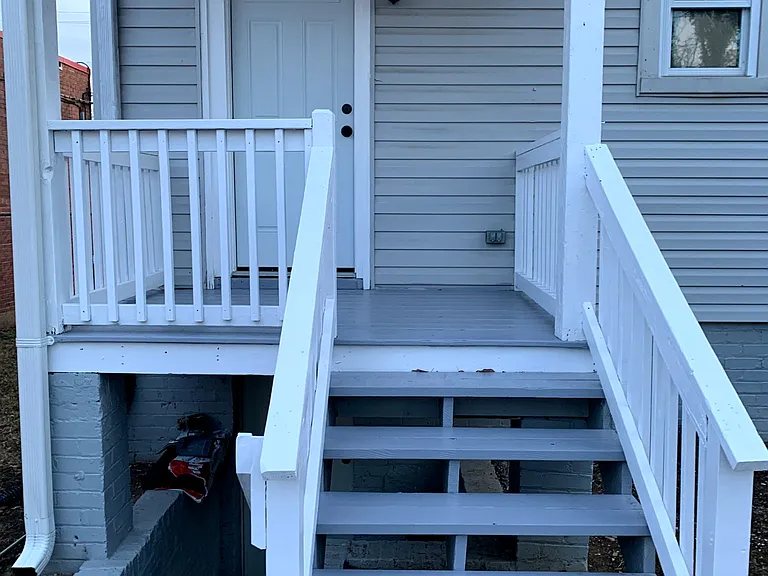 4504 Bowen Rd SE — Photo 3