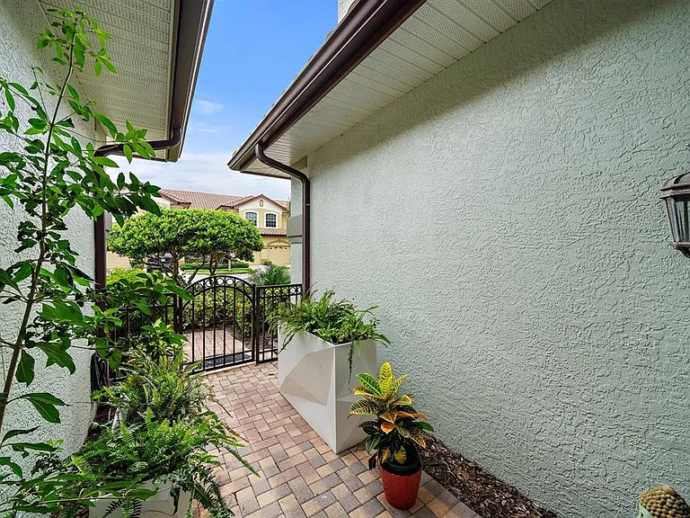 8406 Miramar Way #8406 — Photo 22