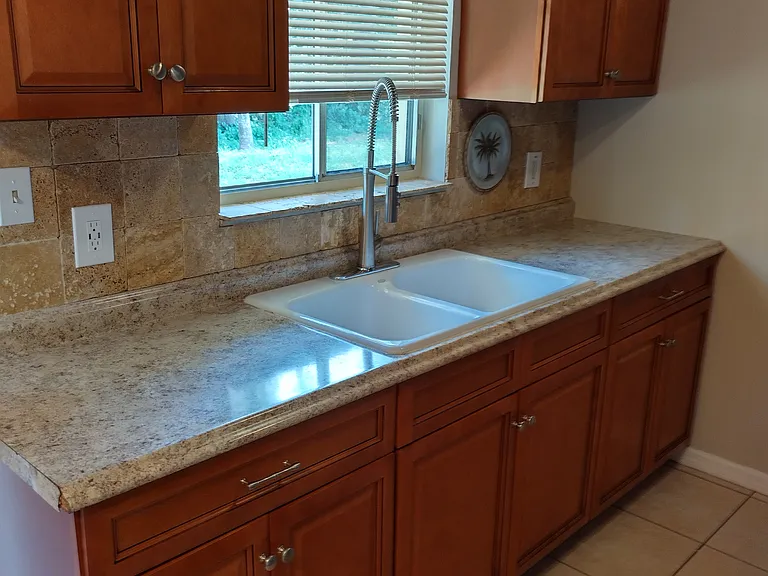 25 Crescent Lake Dr — Photo 3