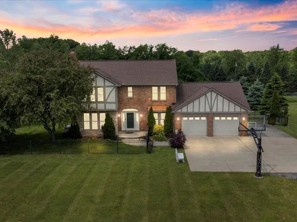 8597 Sashabaw Rd, Clarkston, MI 48348