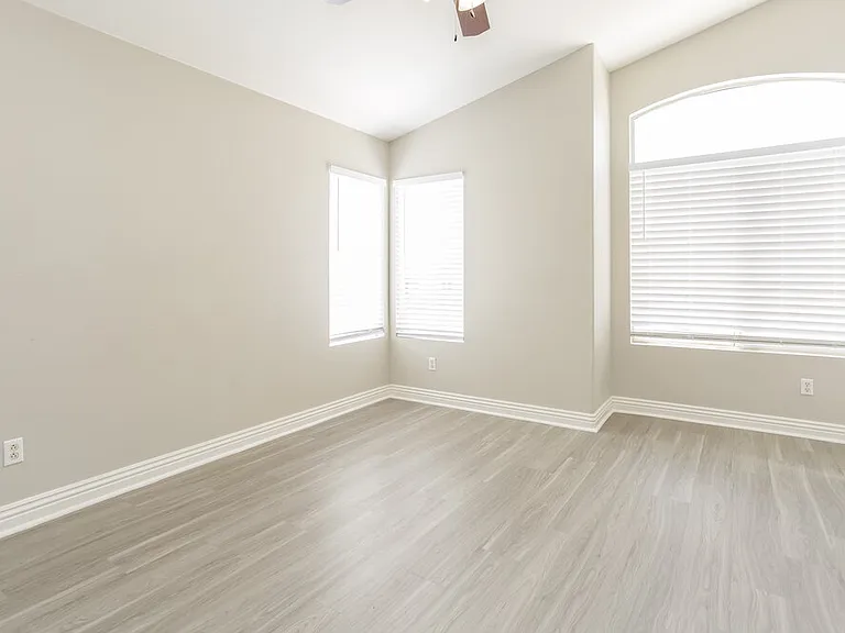1843 Falling Tree Ave — Photo 10